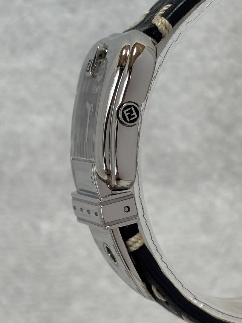 稼働✨ FENDI　3800L　ベルトモチーフ　ロゴ　黒文字盤　クォーツ　高級 FENDI 3800L Quartz Watch Black Dial Genuine Strap Ladies