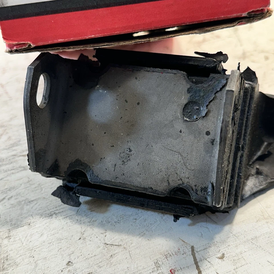 Montaje de motor Anchor 2257 para modelos Ford Mercury 64-73 seleccionados Foto 3 de 4