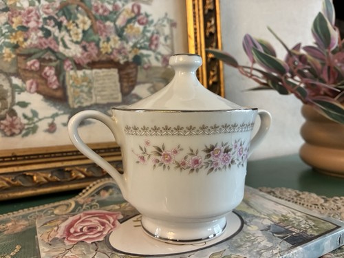 Vintage Diamond China Alexandria White Porcelain Sugar Bowl 