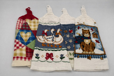 NEW CROCHETED TOP HANGING KITCHEN TOWELS HAPPINESS IS HOMEMADE