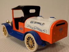 Liberty Classics 1916 Studebaker Tanker Truck Bank 1:25th Gulf Oil Co 27507 NOS