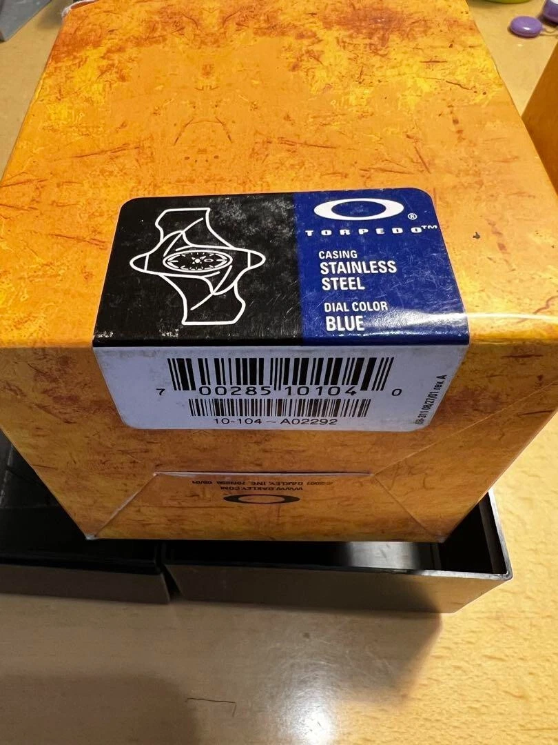 Oakley Torpedo Watch Stainless Steel Blue Rubber Unobtanium RARE