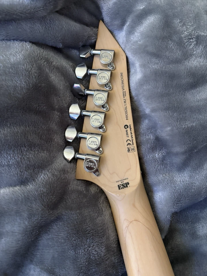 Электрогитара LTD зеленая - Изображение 4 из 4