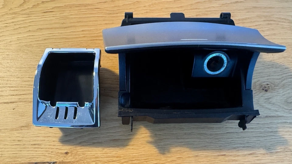 01-07 Mercedes W203 C55 C320 Center Console Ashtray Ash Tray Compartment OEM - Image 3 of 4