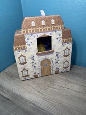 1991 Wonderland Music Co Disney Beauty & the Beast Castle Musical Jewlery Box