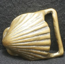 XA15119 VINTAGE 1970s CUT-OUT SEASHELL AQUATIC ARTWORK UNISEX BELT BUCKLE