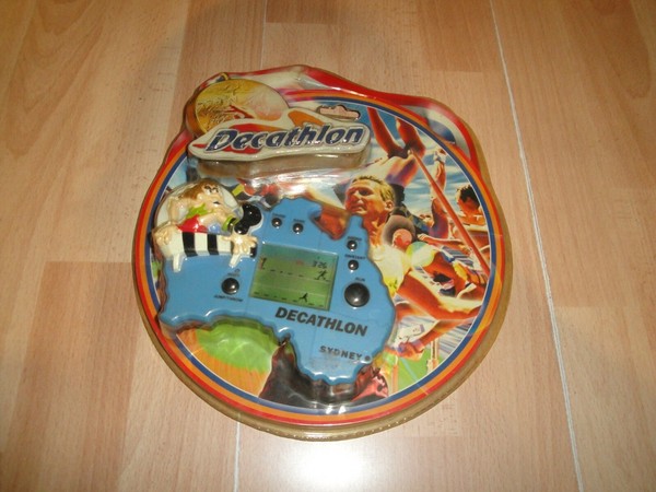 DECATHLON SYDNEY AUSTRALIA LCD GAME ELECTRONIC HANDHELD GAME NEW IN CARD - BOX
