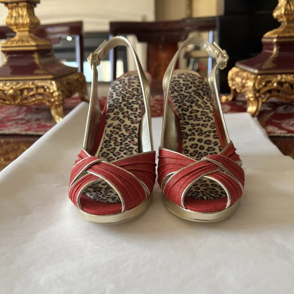 BCBG Mujer Stiletto Rojo y Dorado Preciosos Zapatos de Fiesta 36.5 Foto 2 de 4