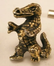 Alligator Vintage TINY SMALL Tie Tack Lapel Pin crocodile star trek gorn k39