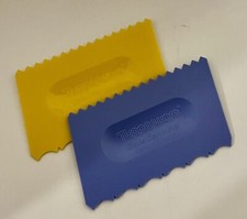 Set Of 2 Tupperware 1558 Cake Decorator Double Sided Icing Spreader Blue/yellow