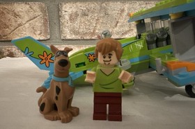 LEGO Scooby-Doo Mystery Plane Adventures (75901) w/ Instructions