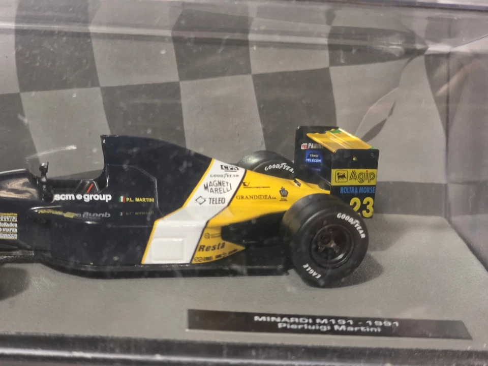F1 Minardi M191 1991 Pierluigi Martini Diecas Modellino 1/43 - Immagine 3 di 4
