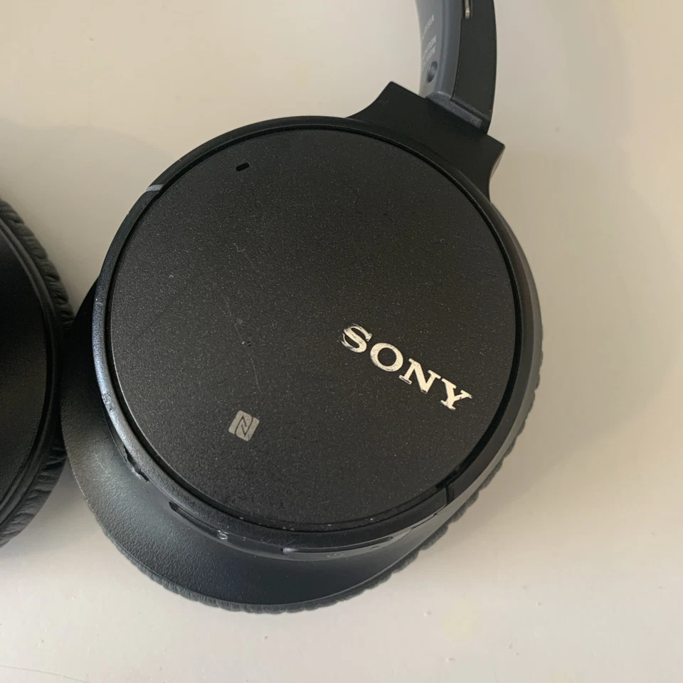 Sony WH-CH700N Bluetooth Noise Canceling Wireless Headphones Not Charging - Image 3 of 4