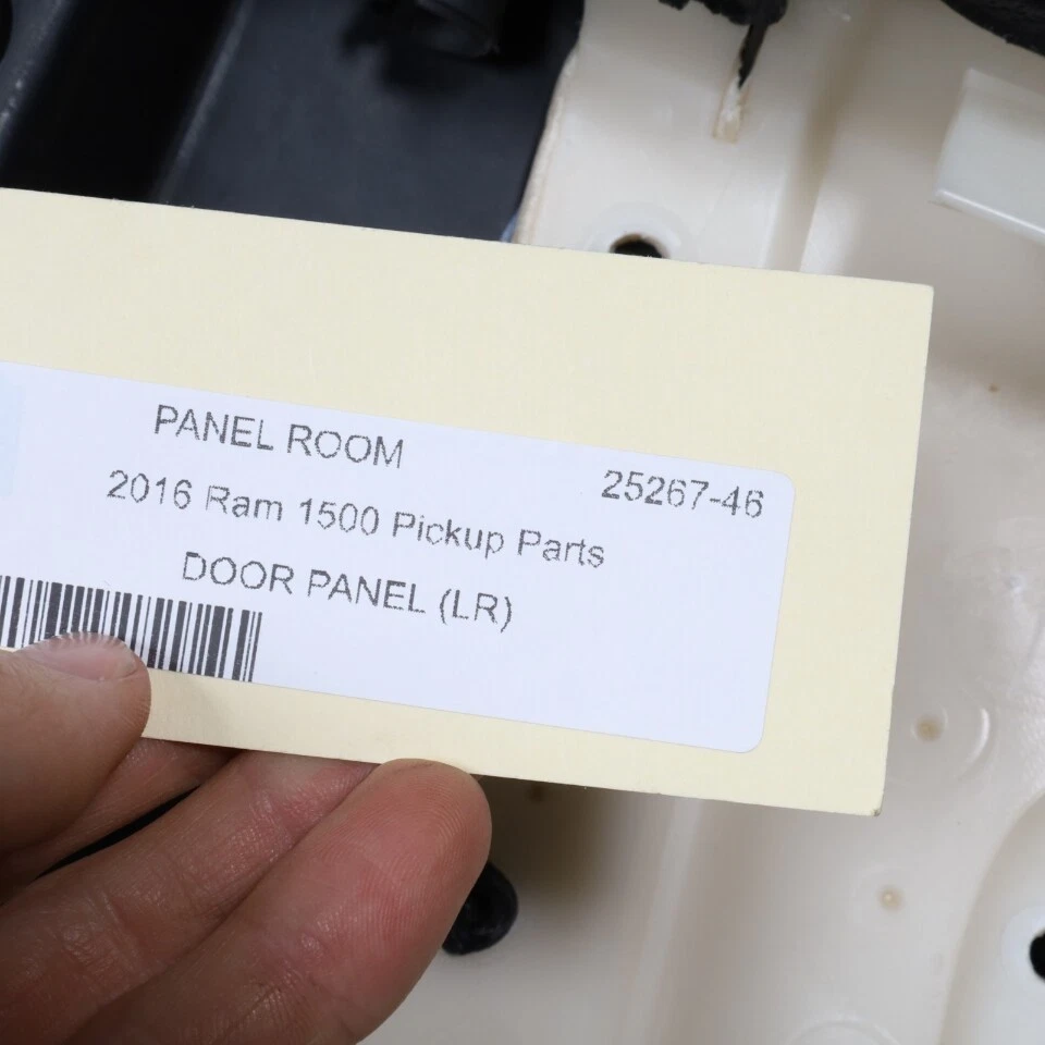 2009-2016 Ram 1500 Crew Laramie Left Rear Door Panel 1VY571A7AH USED Oem - Изображение 2 из 4