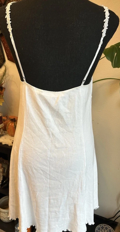 VTG Victoria’s Secret Heart Label White Cotton Slip Lace Trim Sz L Coquette Y2 - Image 4 of 4