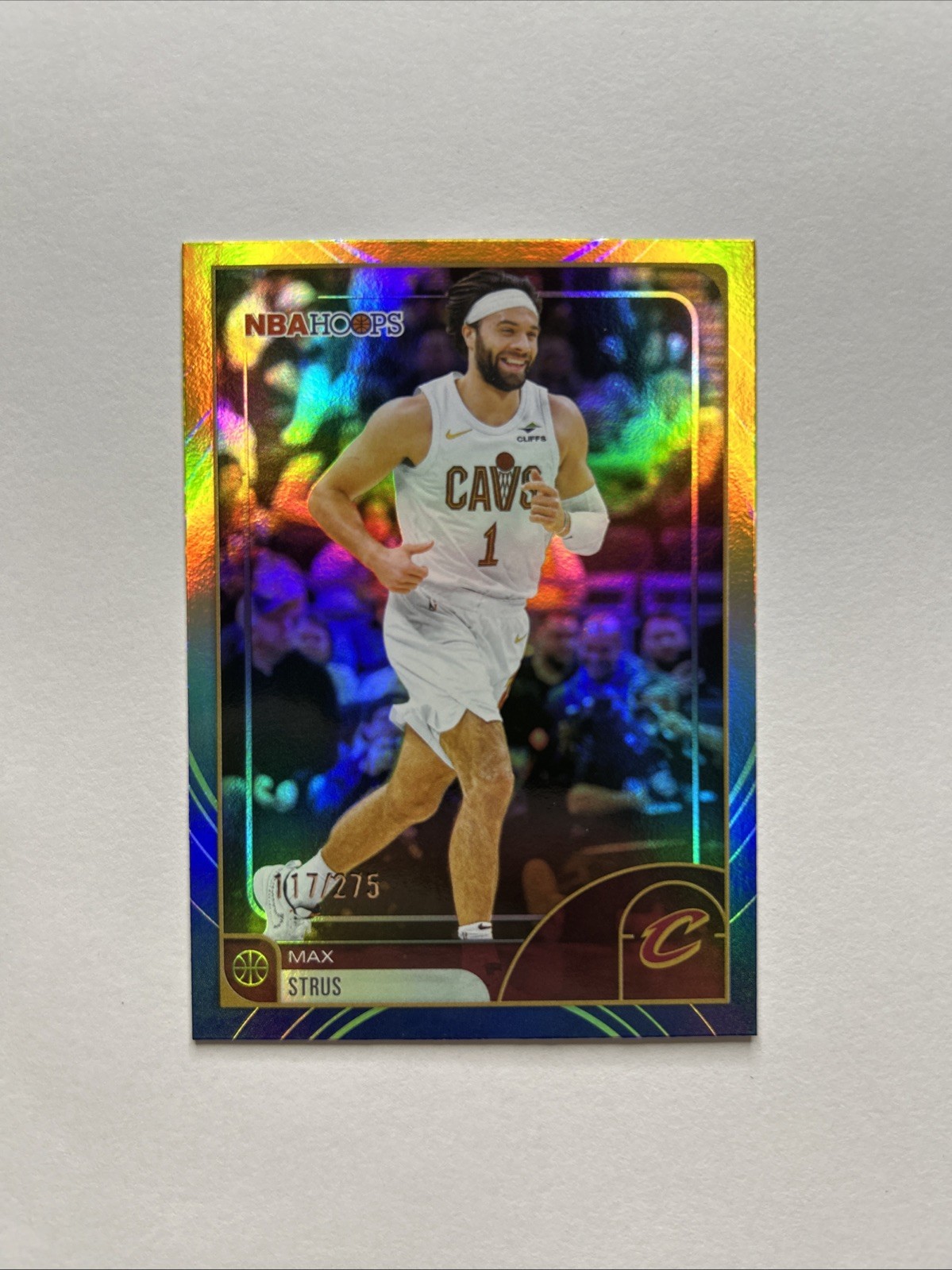 2025-26 NBA Hoops Max Strus #27 Rainbow Blue And Yellow /275 Cavs