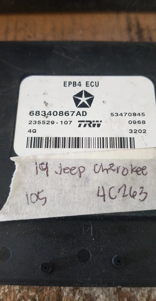 2019 Jeep Cherokee Anti brake control module 68340867AD - Image 3 of 4