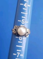 Vintage Sterling Silver 925 Ring with Pearl. Size 5.5