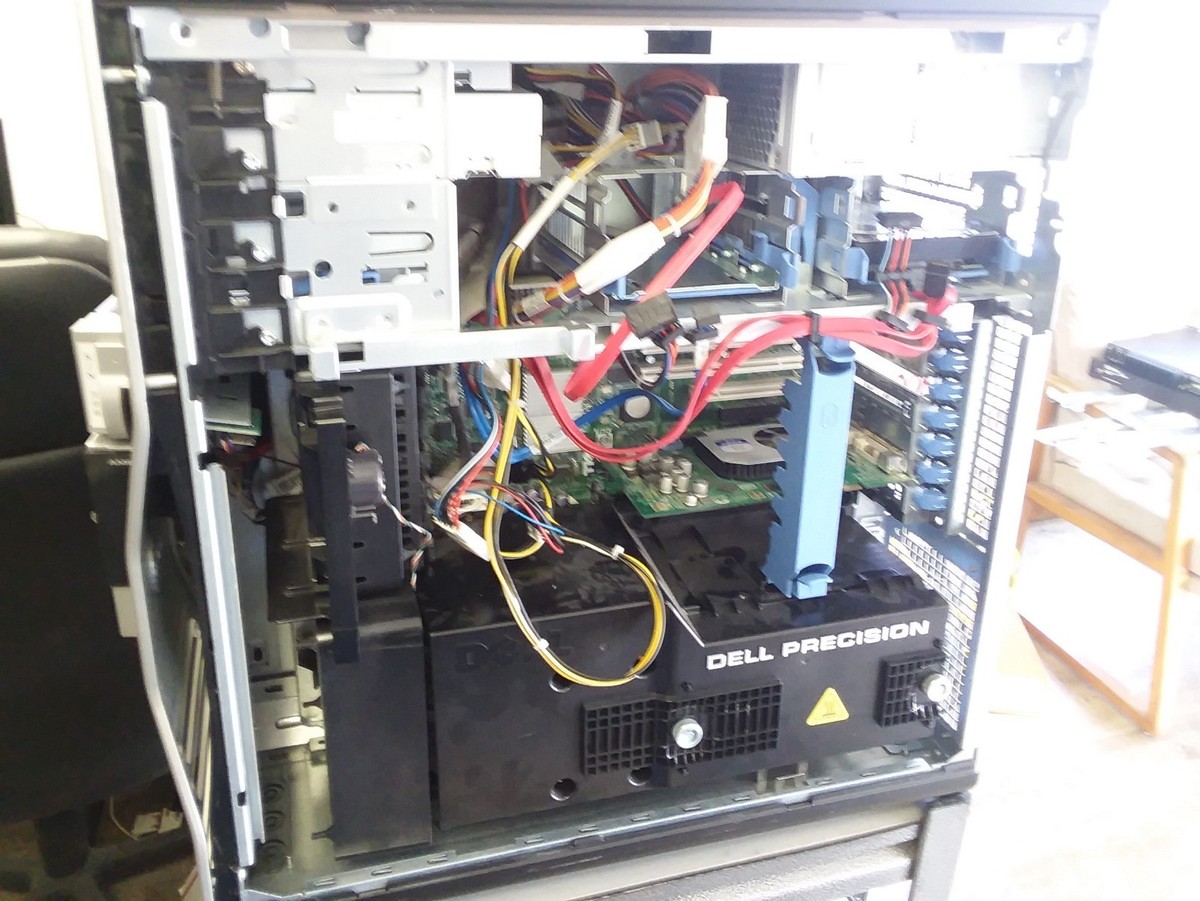 DELLPrecisionT1700 8GB 本体ストレージ921GB DELLPrecisionT1700 8GB 本体ストレージ921GB