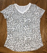 Cheetah Leopard Print Pull Over Top  Thick Short sleeve V Neck Women’s Size M