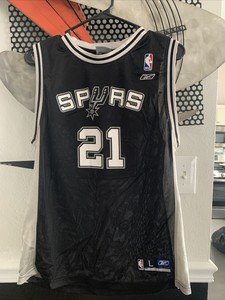 tim duncan commemorative jersey