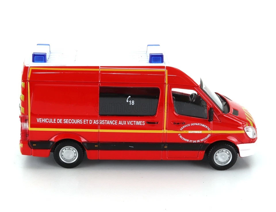MODELLINO FURGONE STATICO BURAGO MERCEDES BENZ SPRINTER AMBULANZA POMPIERI 1/50 - Immagine 3 di 4