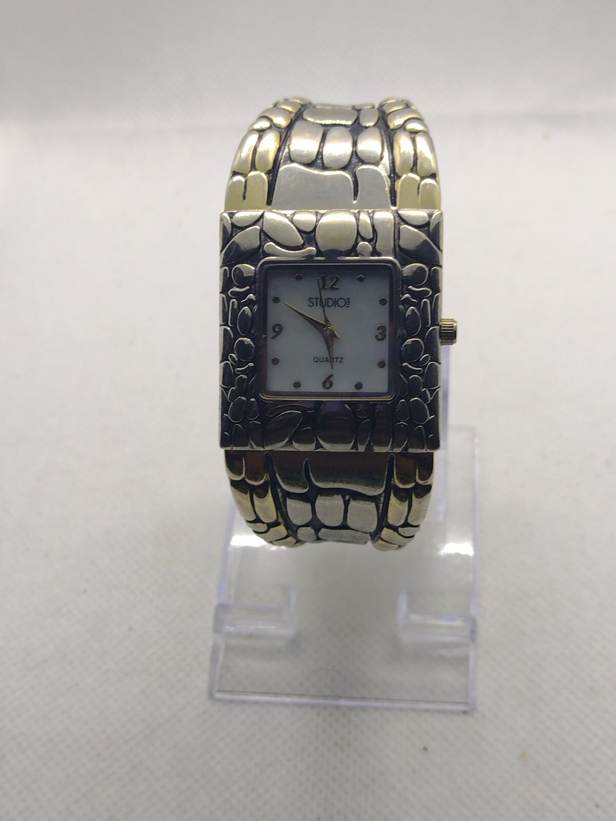 Silver-Tone Studio1 Bangle Watch for Women with Stylish Strap  -image