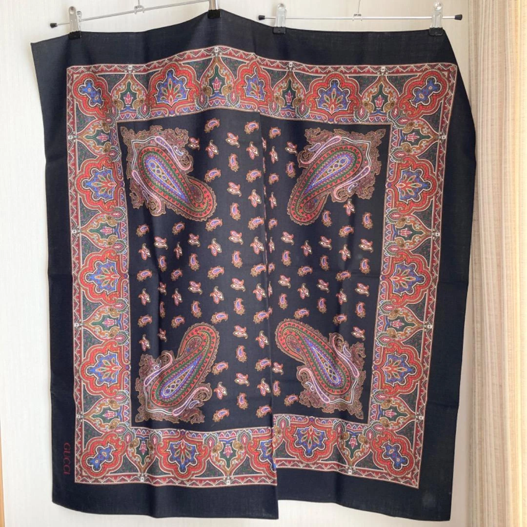 Foulard GUCCI 8888 Made in Italy mode femme authentique du Japon