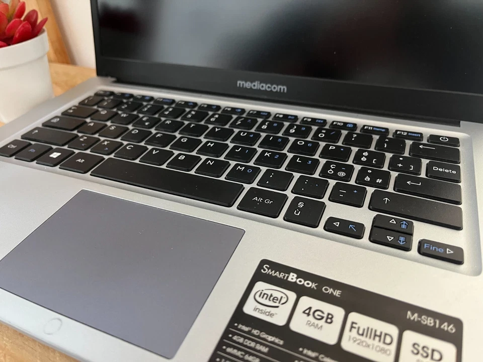 PORTATILE MEDIACOM SMARTBOOK ONE CELERON 4GB 64 EMMC+500GB 14" - Immagine 2 di 4