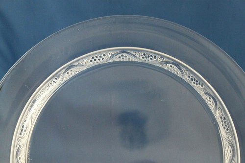Lalique Crystal Phalsbourg Luncheon Plate 8 3/4" Grapes/Fruit Rim Have Eight - Picture 4 of 8