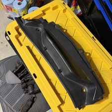 2005 - 2009 FORD MUSTANG GT WIPER COWL VENT W...