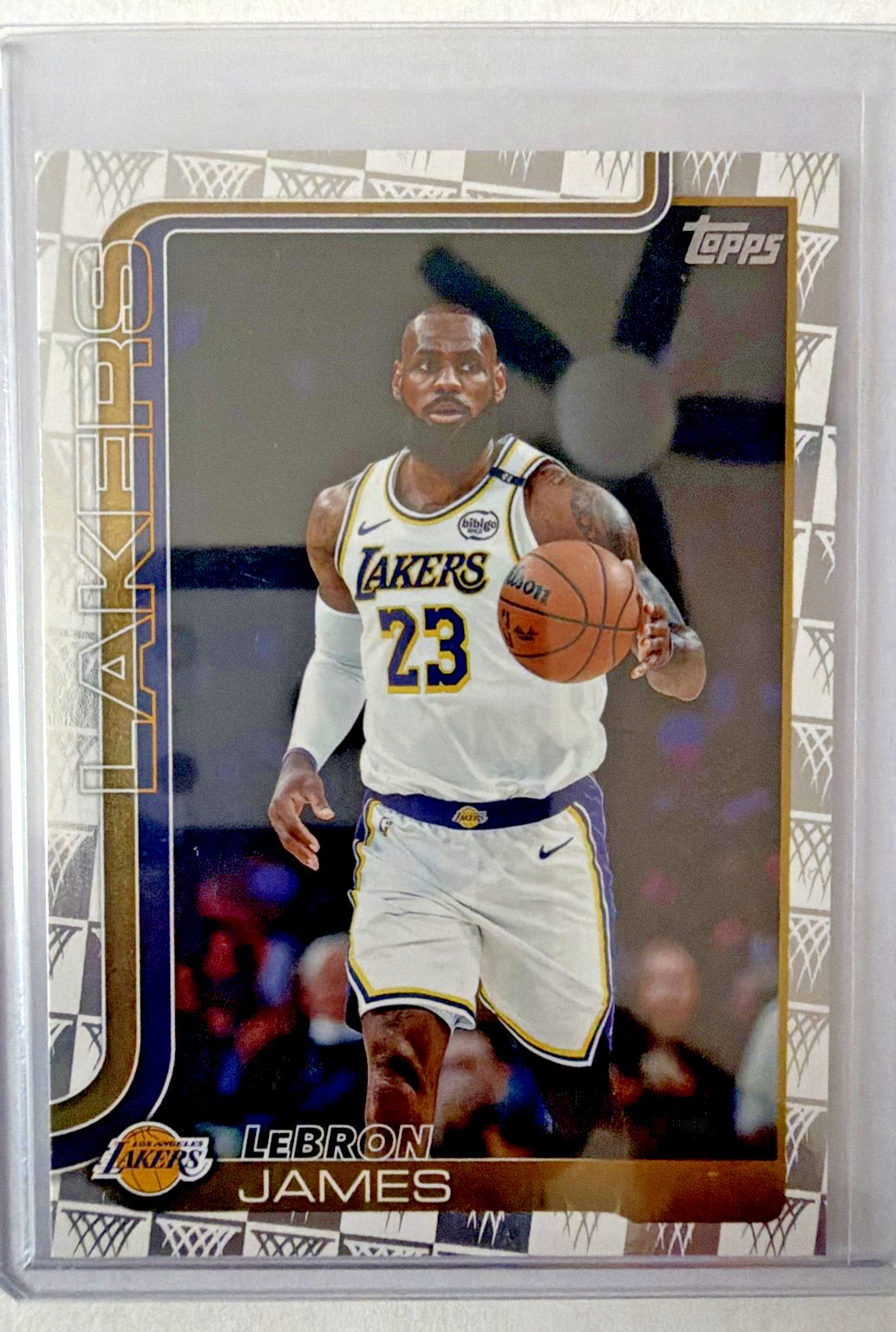 LeBron James 2025-26 Topps #150 Season Tip-Off Lakers Raw NM-MT