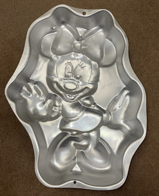 Vintage 1998 Wilton Disney Minnie Mouse Full Body Cake Pan # 2105-3602 1998