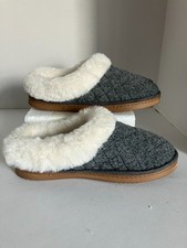 Dearfoams Memory Foam Women's Size 7/8 Light Heather Gray Fuzzy Slippers NEW