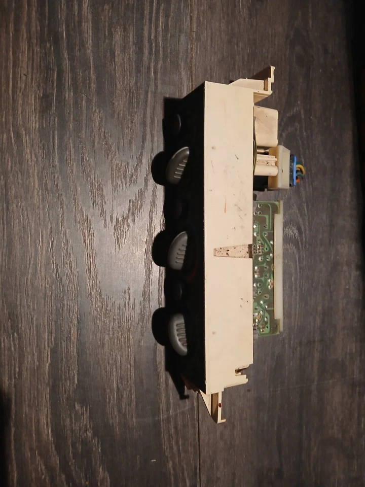 1996-1999 Chevy Yukon Tahoe Suburban AC Heater Climate Control Defrost HVAC OEM - Image 4 of 4