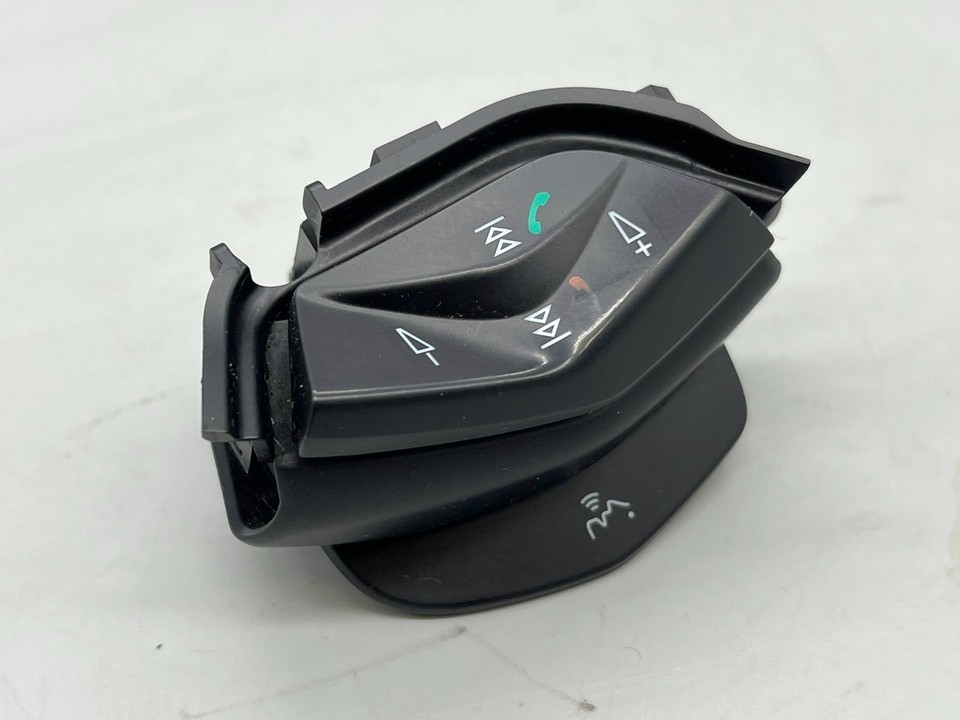 2013 FORD FOCUS MK3 STEERING WHEEL VOICE CONTROL SWITCH AM5T14K147DB