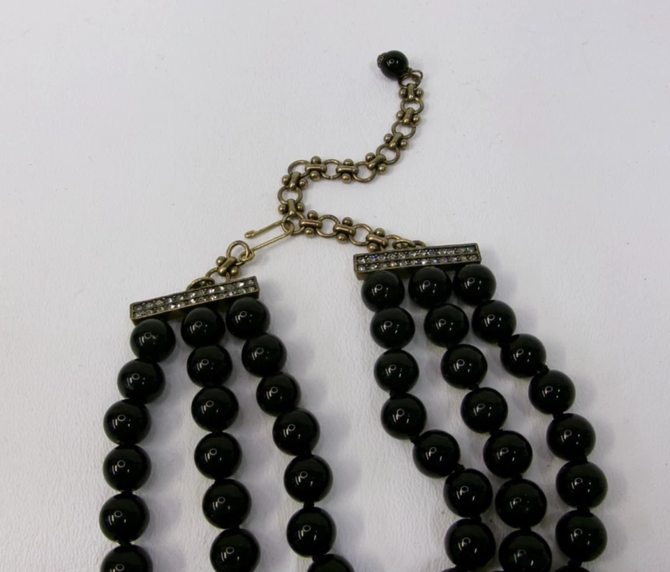 Heidi Daus Triple Negro Hilo Distintivo Collar Cristal Gota Hebilla Potenciador Foto 3 de 4
