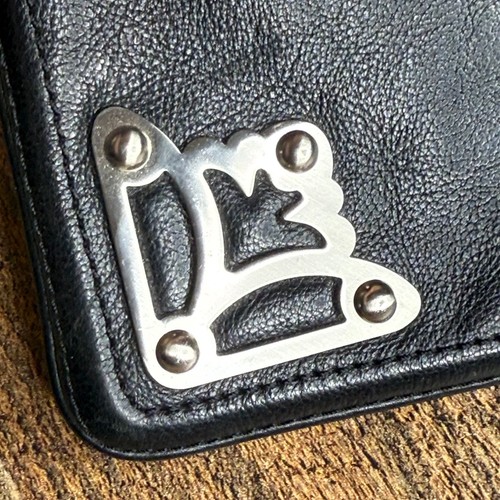Cartera sin asas Michael Kors negra de cuero suave con cremallera continental detalles metálicos - Imagen 5 de 15