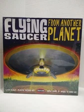 Polar Lights #985 Flying Saucer from another Planet - 1/144 Scale - Model Kit