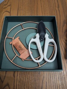The Floral Society Wreath Workshop. Wreathaking Kit With Reuseable Copper Ring.