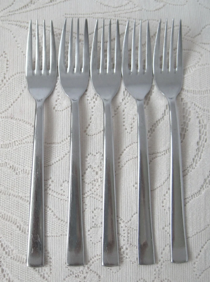 Lote de cubiertos de acero inoxidable J A HENCKELS PABELLÓN 12 piezas Foto 2 de 4