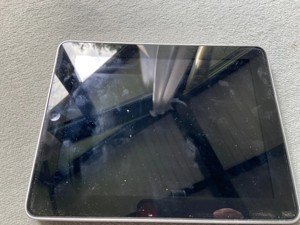 Apple iPad 1 · 32GB · Wi-Fi, Foto 2 von 5