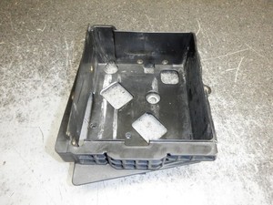 12 Harley Street Bob FXD FXDB Battery Housing 81I