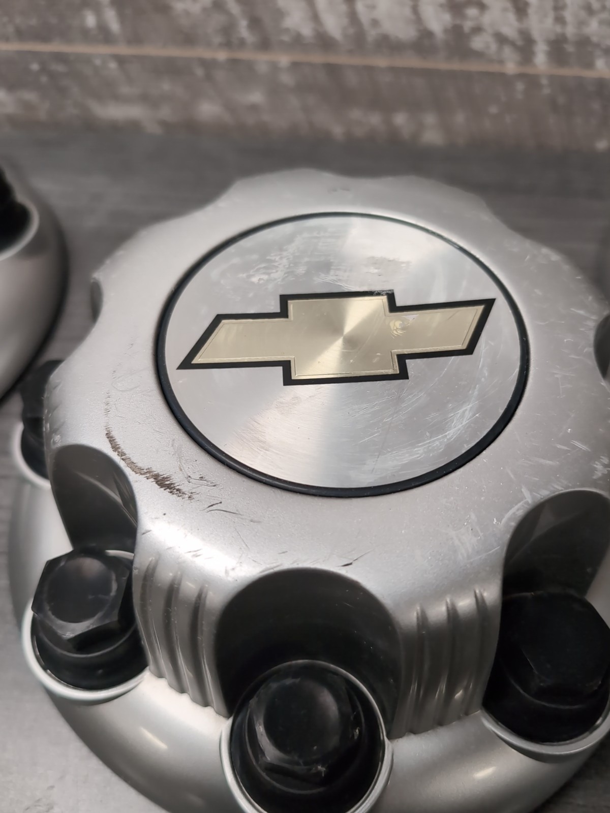 4 Chevy 2500 Express Van  OEM Wheel Center Rim Cap Hub 8 Lug Cover Used 16” thumbnail 5