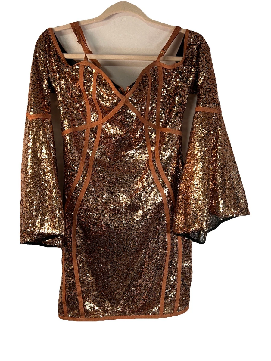 green emerald velvet dress Nisha Metallic Draped Sleeve Gown - Oro Gold Strapless Metallic Puff Sleeve  Gown main image 0