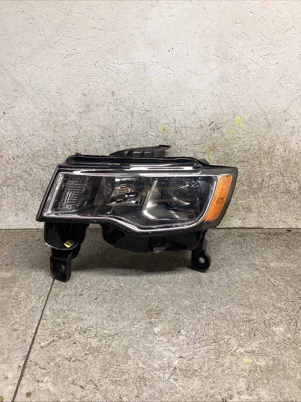 2017-2022 JEEP GRAND CHEROKEE LEFT LH DRIVER SIDE HEADLIGHT OEM CHROME HALOGEN