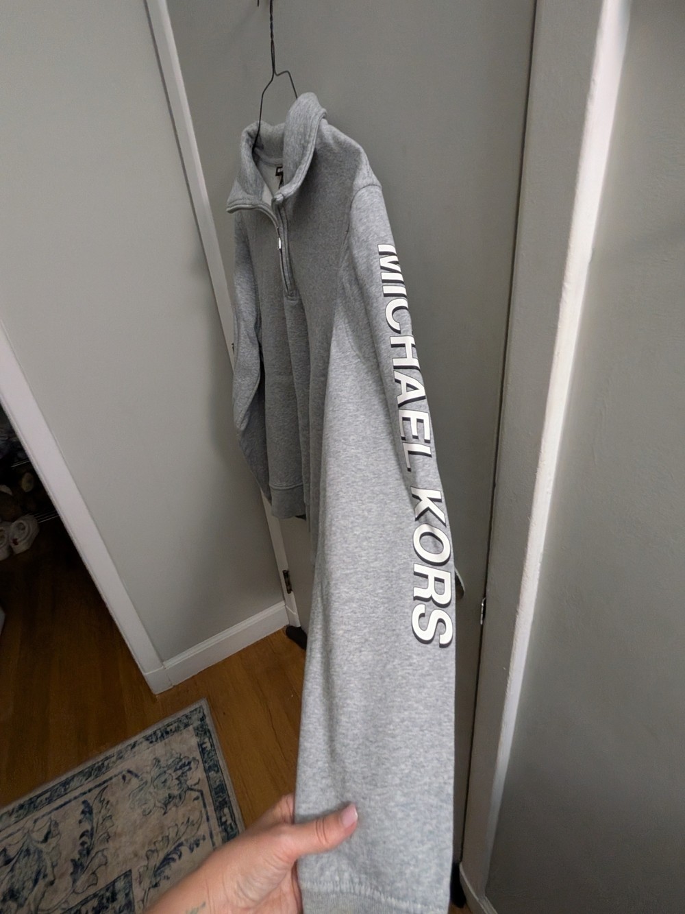 Michael Kors Men's Large Grey Quarter-Zip Sweatshirt With Logo On Arm Luxury EUC image 4