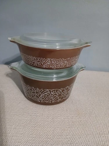 Vintage Pyrex Woodland Casserole with Lids, #471-B, 473-B