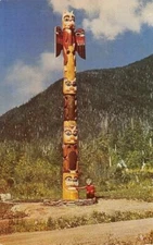 TOTEM POLE Southeastern Alaska Native Americana c1950s Chrome Vintage Postcard