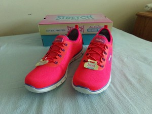 skechers stretch fit air cooled memory foam